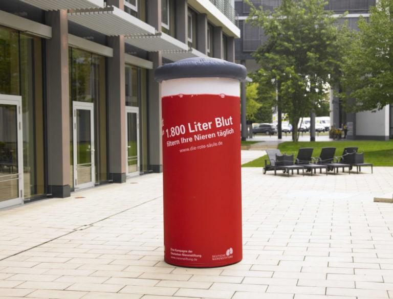 Werbemittel die Rote Säule für die Deutsche Nierenstiftung