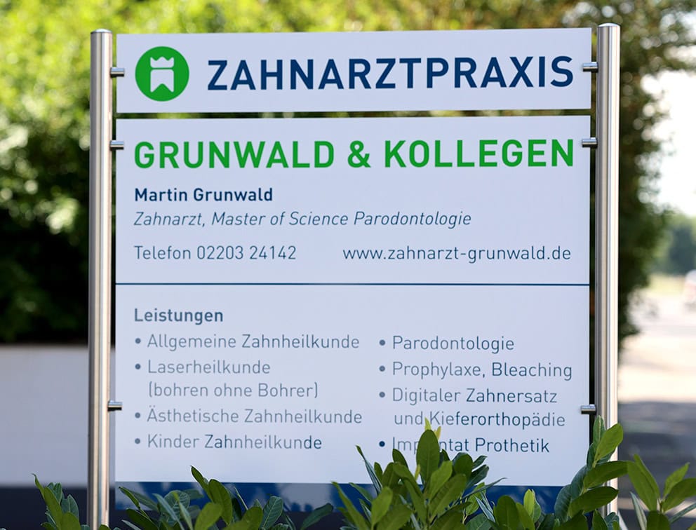 Grafikdesign Referenzprojekt designplus, Köln für die Zahnarztpraxis Grunwald und Kollegen